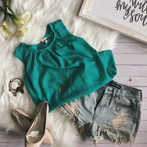 ✨HP✨ Turquoise Button Back Keyhole Tank